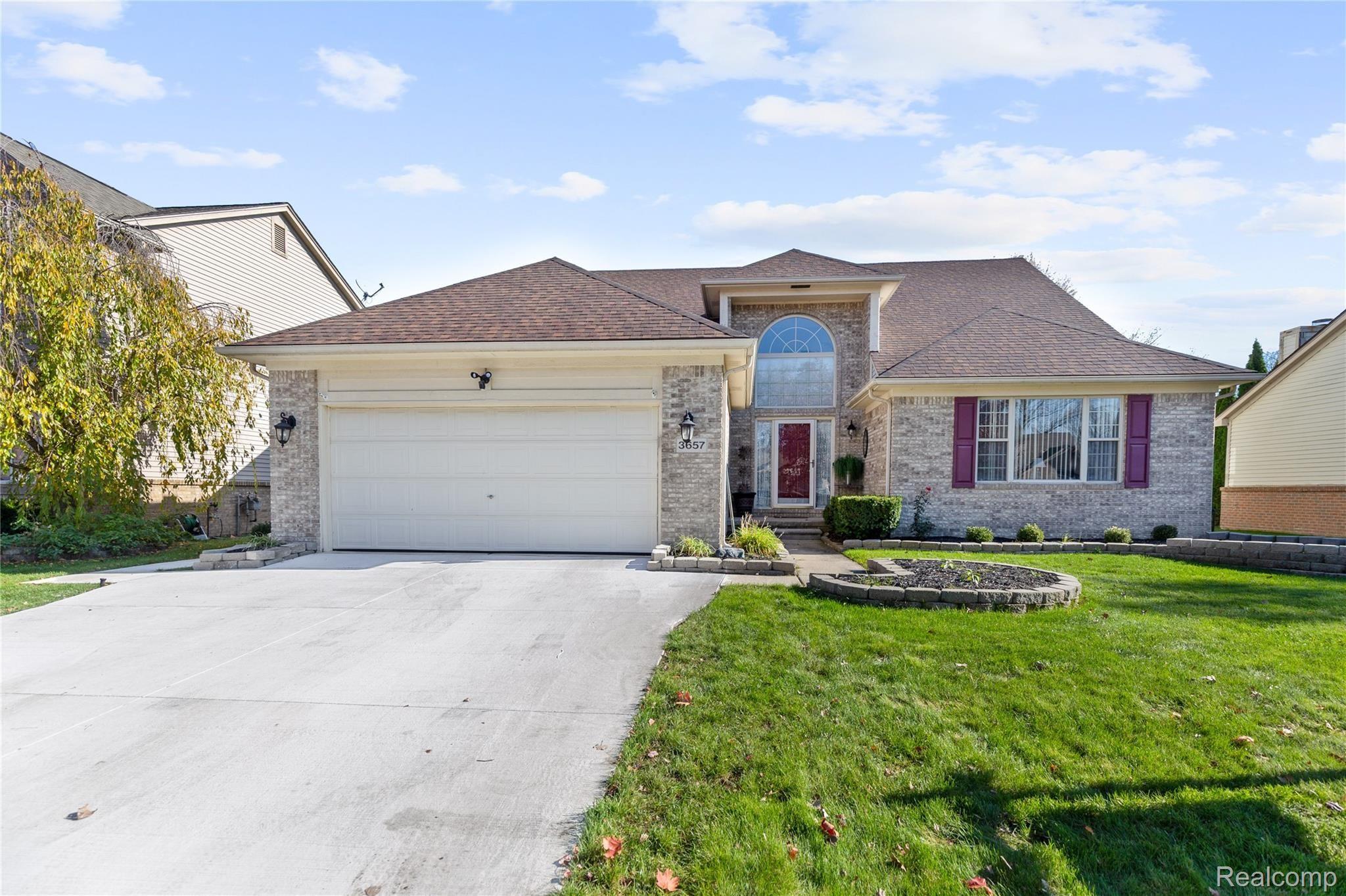 3657 Riverside Drive Canton, MI 48188 - Photo 1 of 50 IMG_2886.jpg