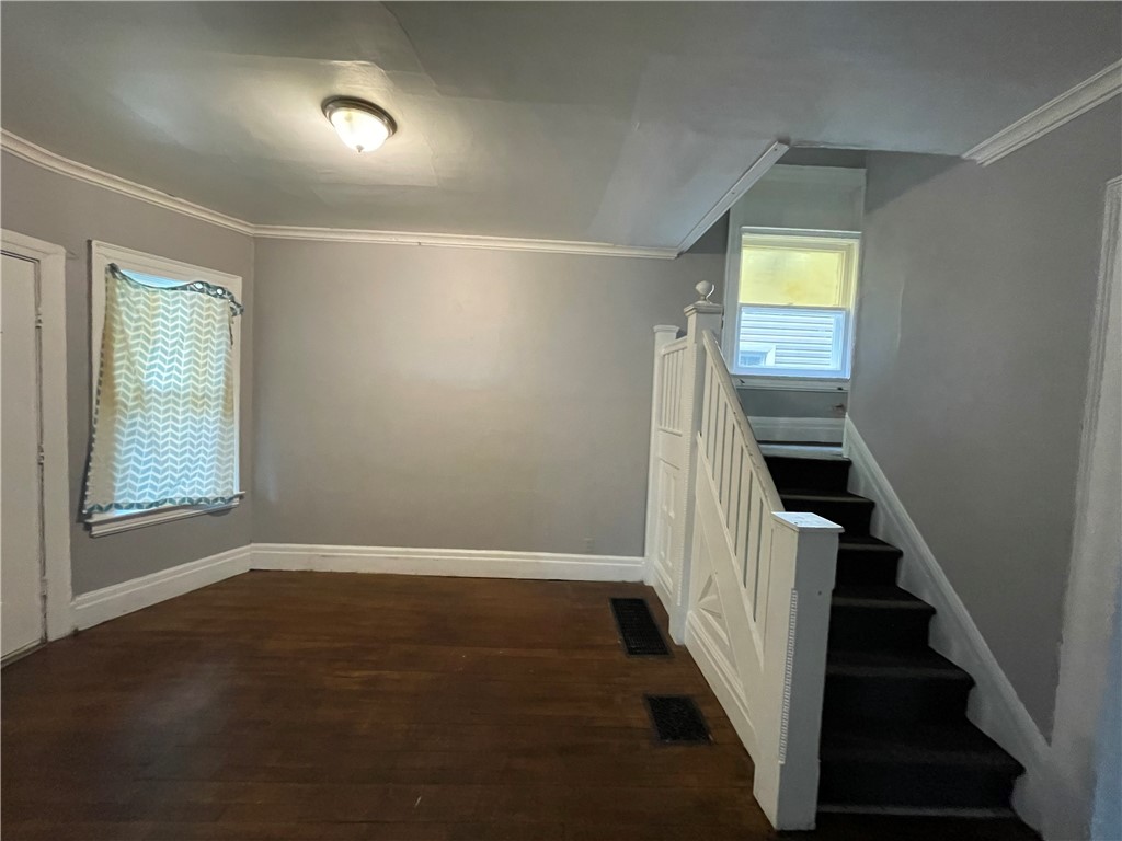 75 Arnett Boulevard Rochester, NY 14611 - Photo 4 of 14