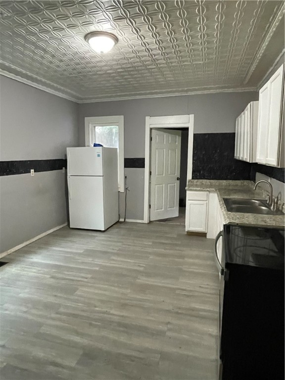 75 Arnett Boulevard Rochester, NY 14611 - Photo 7 of 14