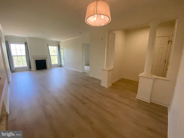 $2,950 | 7000 Falls Reach Drive, Unit 309, Falls Church, VA 22043