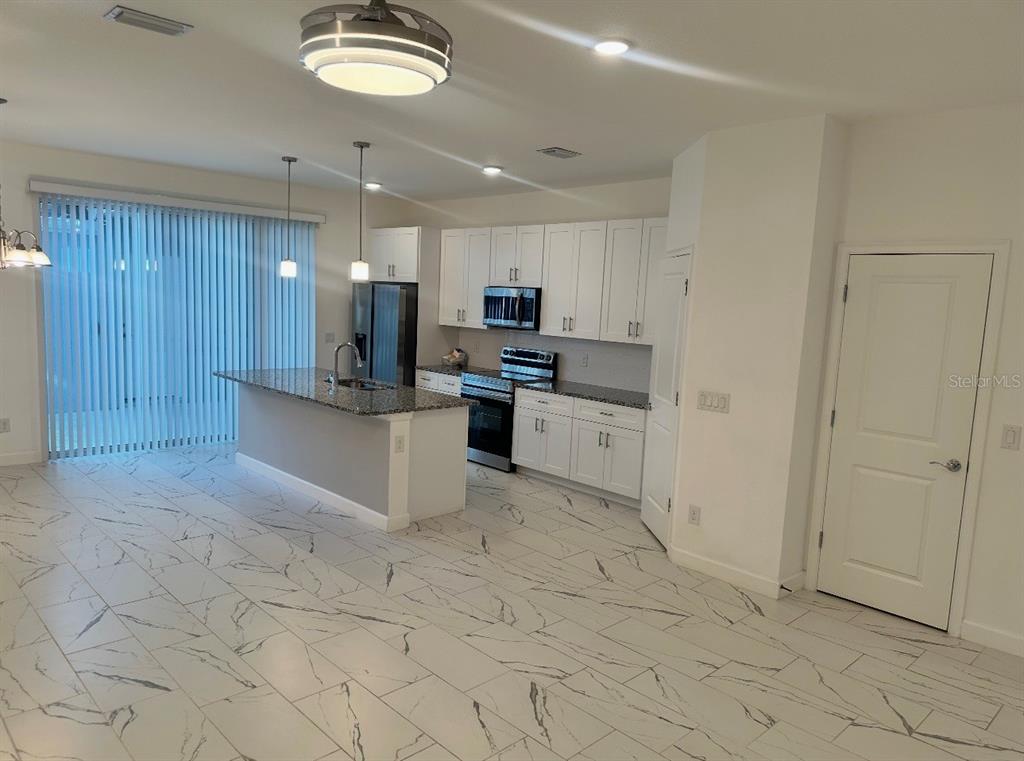 12113 Via Caselli Lane Windermere, FL 34786 - Photo 11 of 36