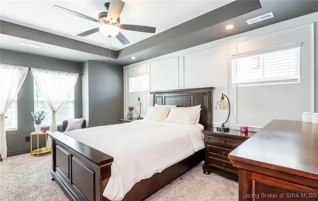 $365,900 | 719 East Chestnut Street, Jeffersonville, IN 47130