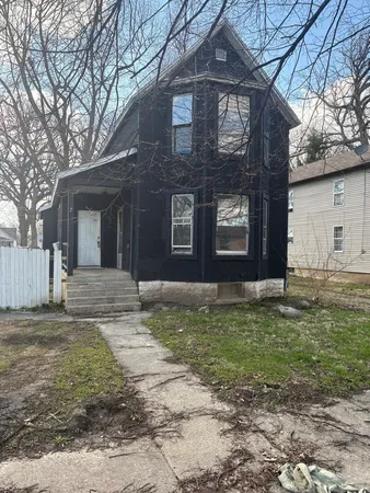 $79,900 | 337 North 6th Avenue, Kankakee, IL 60901