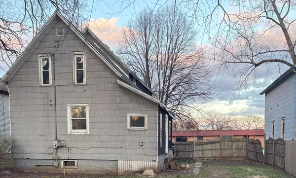 $79,900 | 337 North 6th Avenue, Kankakee, IL 60901