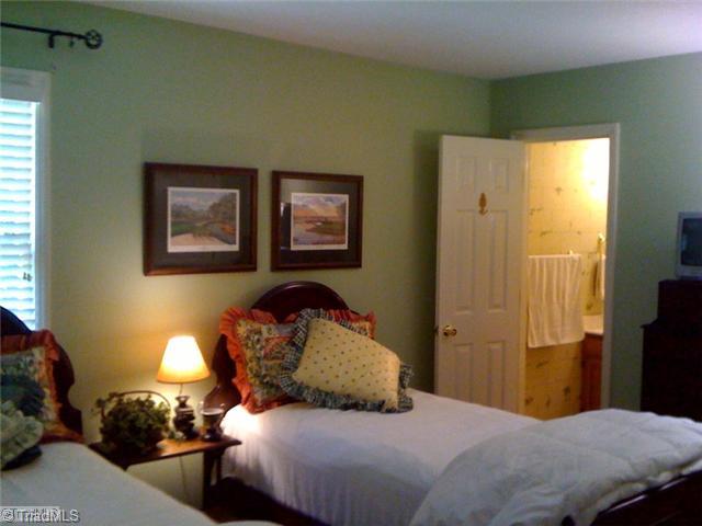 2591 Spring Garden Road Winston-Salem, NC 27104 - Photo 8 of 10 2nd Bedroom.