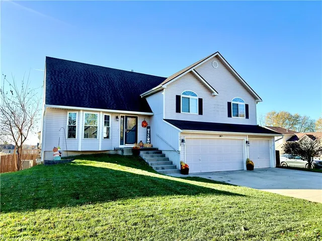 $415,000 | 10613 Northwest 86th Street, Kansas City, MO 64153