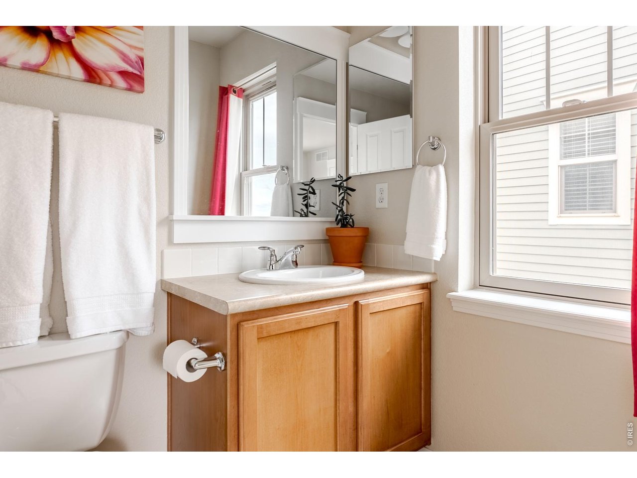 1422 Haystack Way Lafayette, CO 80026 - Photo 21 of 32 Full bath attached to bedroom 2