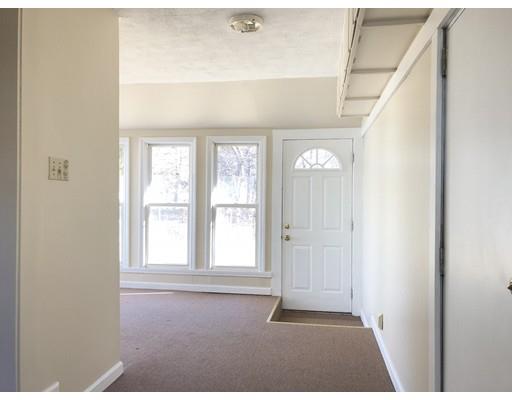 63 Lumae Street Springfield, MA 01119 - Photo 4 of 29 Gallery Image 4