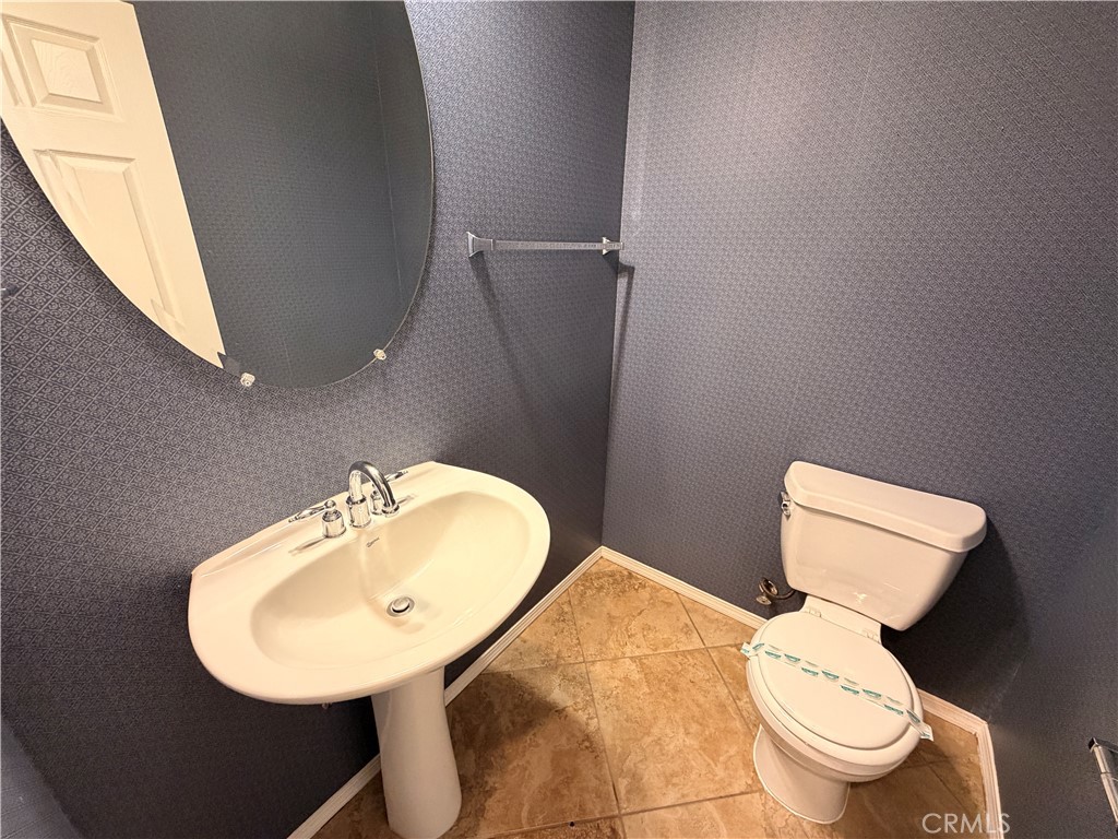 6287 Oakfield Court Riverside, CA 92504 - Photo 12 of 17 Powder Bath
