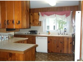 4310 Stagecoach Road Kingsport, TN 37664 - Photo 7 of 12 Kitchen