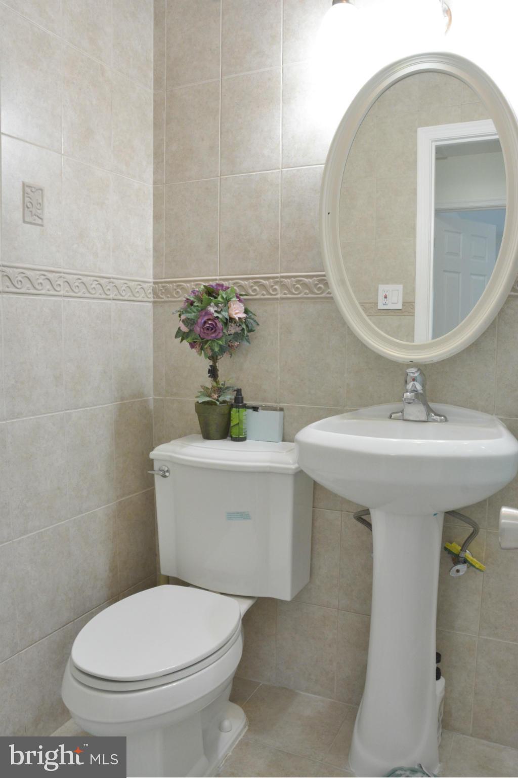 6817 Ontario Street Springfield, VA 22152 - Photo 24 of 30 Bath (Master)