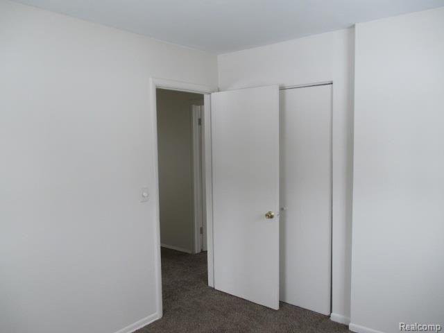 207 East River Road Flushing, MI 48433 - Photo 8 of 19 Bed 2 view 2.jpg