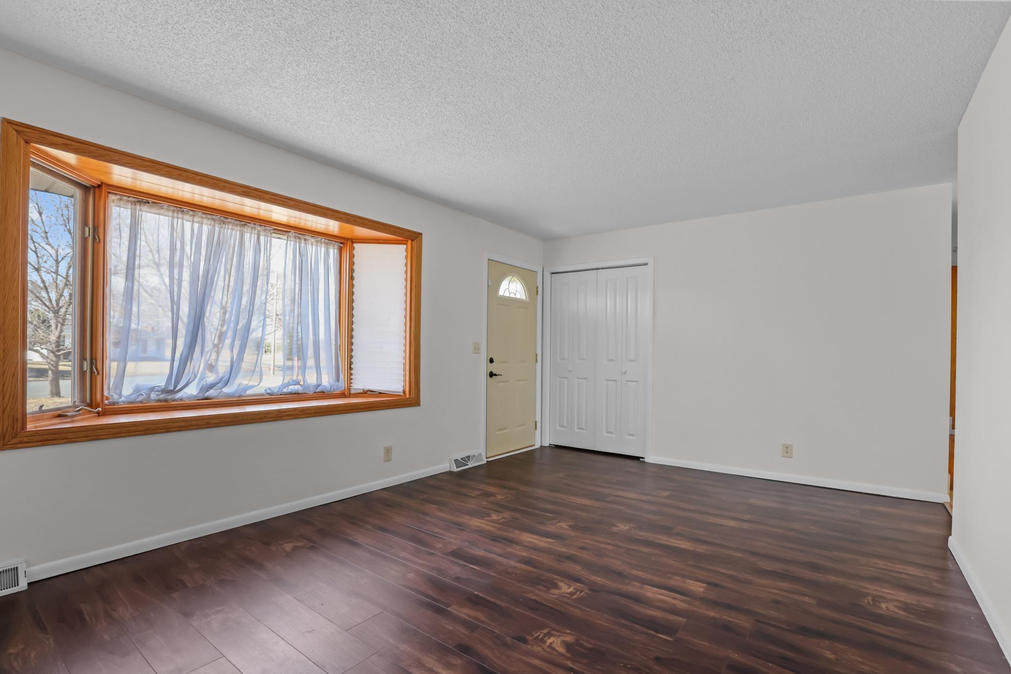 5492 Altura Road Northeast Fridley, MN 55421 - Photo 16 of 50 Gallery Image 16