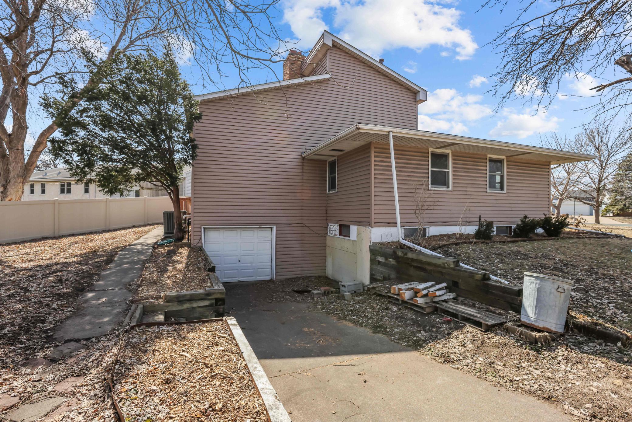 5492 Altura Road Northeast Fridley, MN 55421 - Photo 47 of 50 Gallery Image 47