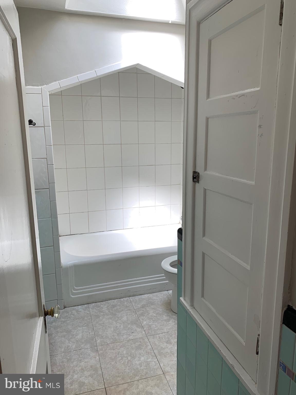 1809 Ashley Road Philadelphia, PA 19126 - Photo 11 of 15 Gallery Image 11