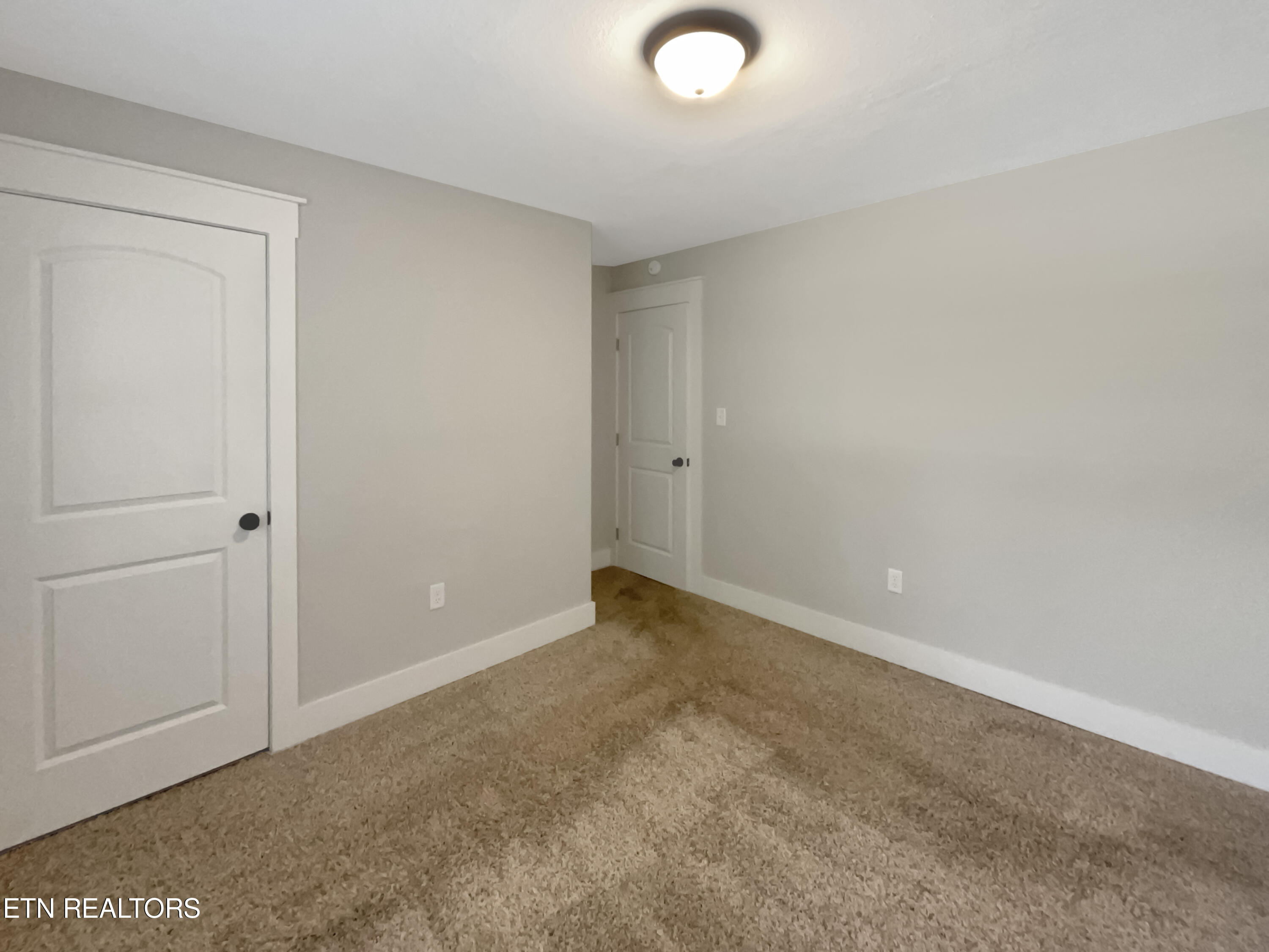 615 Slover Street Clinton, TN 37716 - Photo 14 of 25 listing_13
