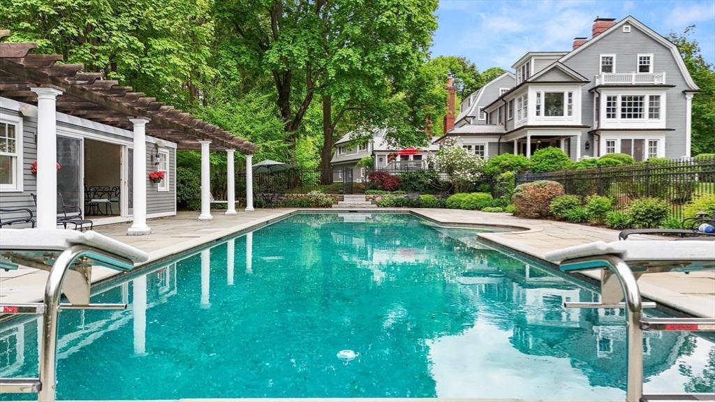 24 Phillips Street Andover, MA 01810 - Photo 32 of 42