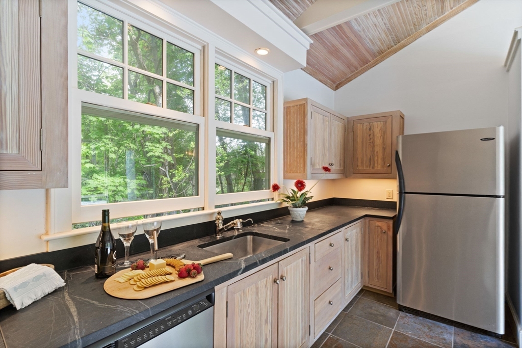 24 Phillips Street Andover, MA 01810 - Photo 35 of 42