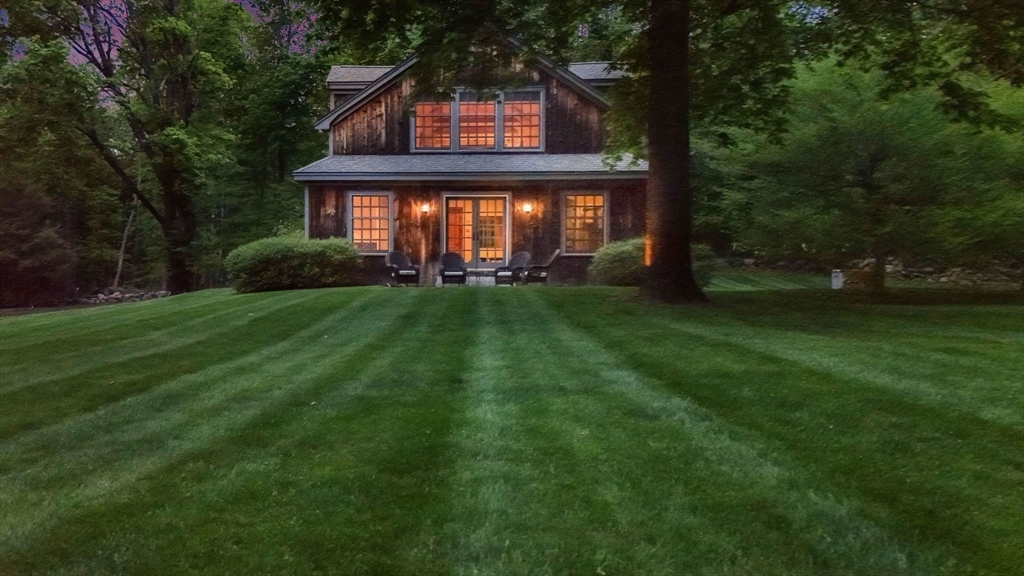 24 Phillips Street Andover, MA 01810 - Photo 39 of 42