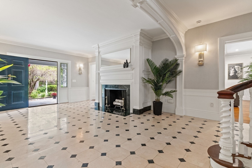 24 Phillips Street Andover, MA 01810 - Photo 5 of 42