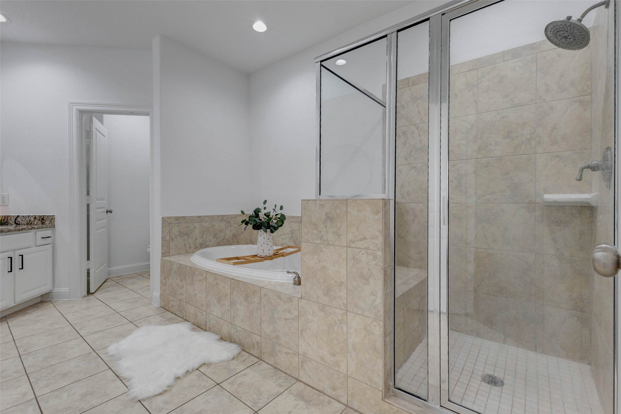 19 Versante Court Houston, TX 77070 - Photo 31 of 40 To wash or to soak, that tis the qutestion!