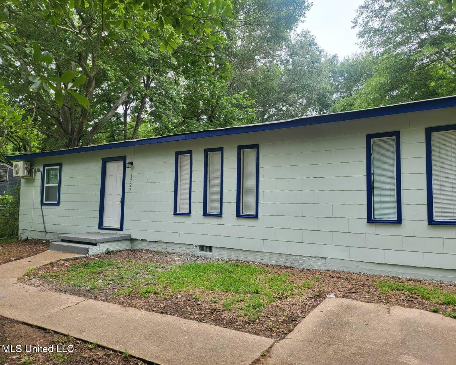 1727 Dixie Drive Jackson, MS 39209 - Photo 2 of 8 WhatsApp Image 2024-05-17 at 3.59.56 PM