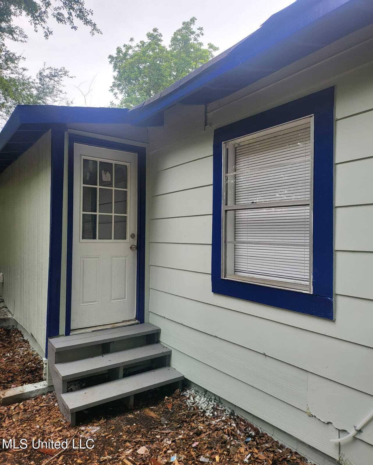 1727 Dixie Drive Jackson, MS 39209 - Photo 3 of 8 WhatsApp Image 2024-05-17 at 3.59.54 PM