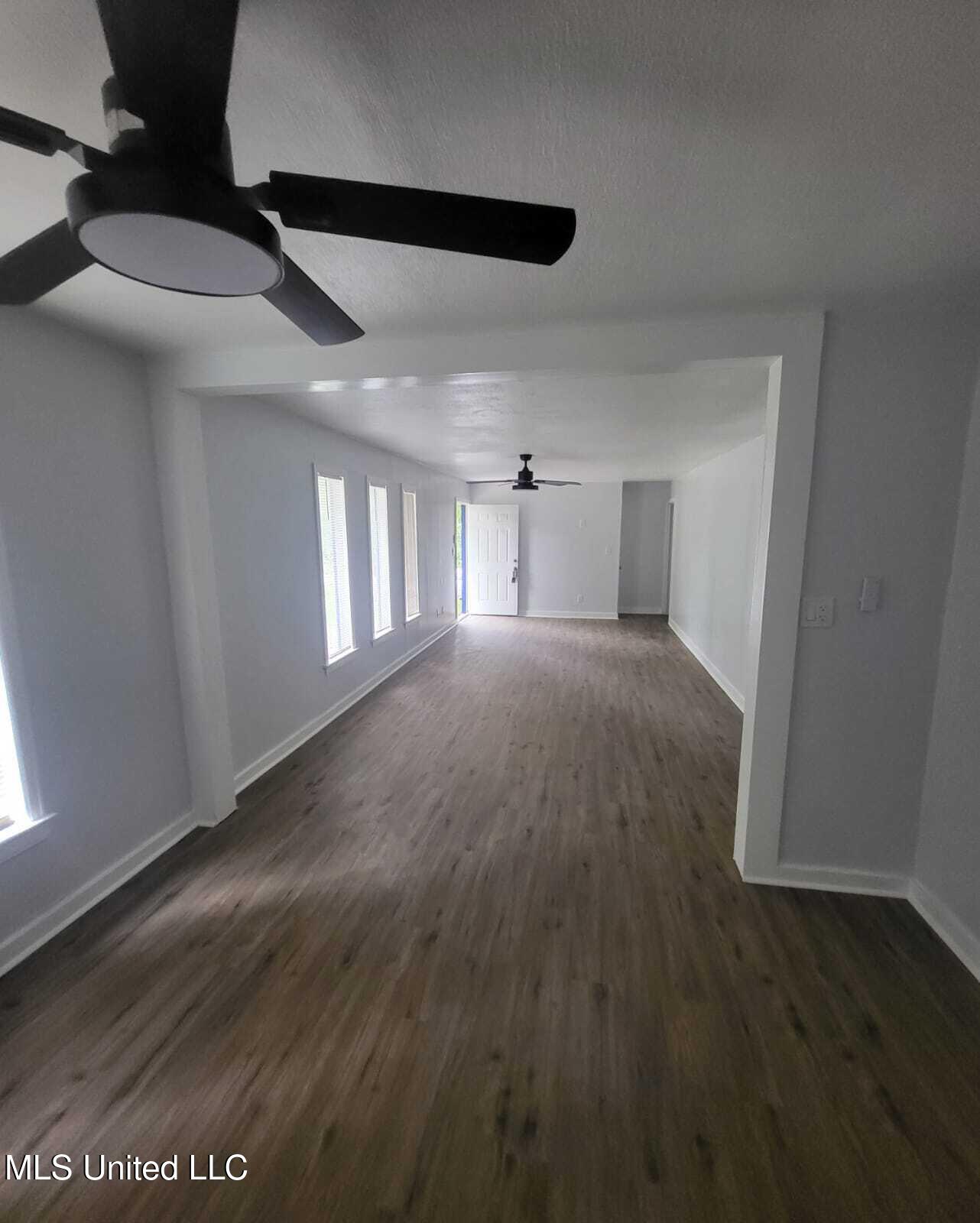 1727 Dixie Drive Jackson, MS 39209 - Photo 5 of 8 WhatsApp Image 2024-05-17 at 4.00.30 PM