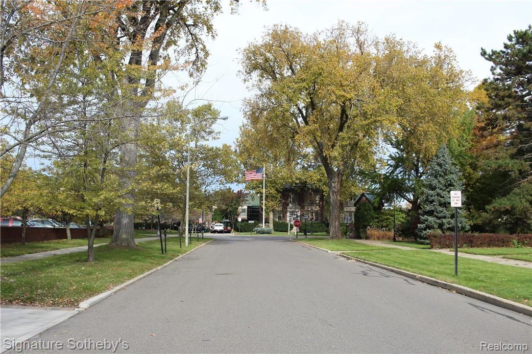 970 Pemberton Road Grosse Pointe, MI 48230 - Photo 24 of 34 Pemberton / City Offices