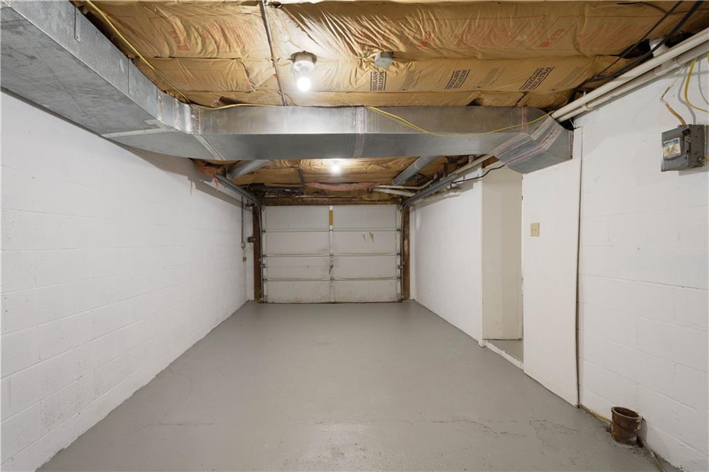 186 Gretna Road Washington, PA 15301 - Photo 27 of 48 a view of room