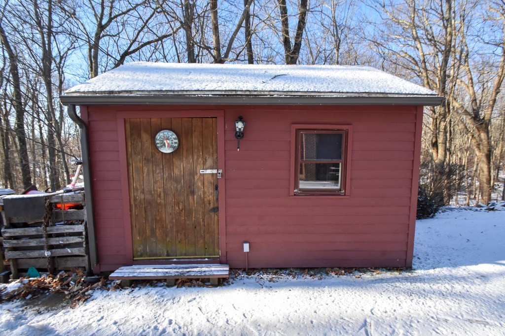46 Davis Road, Unit B Millbury, MA 01527 - Photo 17 of 18 a view of entrance