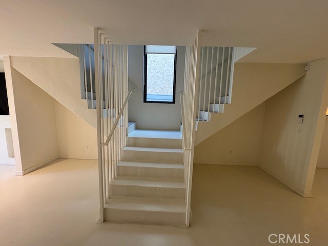 335 Flint Avenue Long Beach, CA 90814 - Photo 12 of 46 a view of entryway