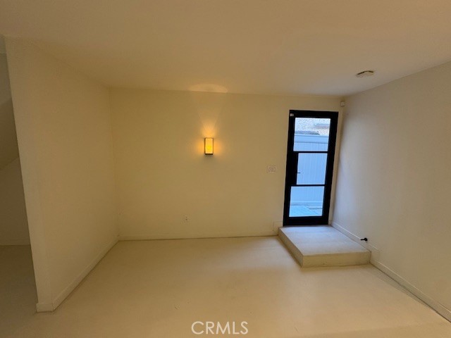 335 Flint Avenue Long Beach, CA 90814 - Photo 16 of 46 a view of an empty room