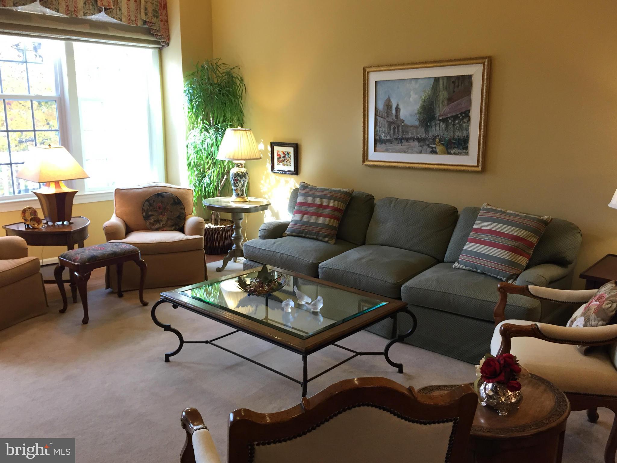 8319 Meadowsweet Road Pikesville, MD 21208 - Photo 9 of 29 Living Room