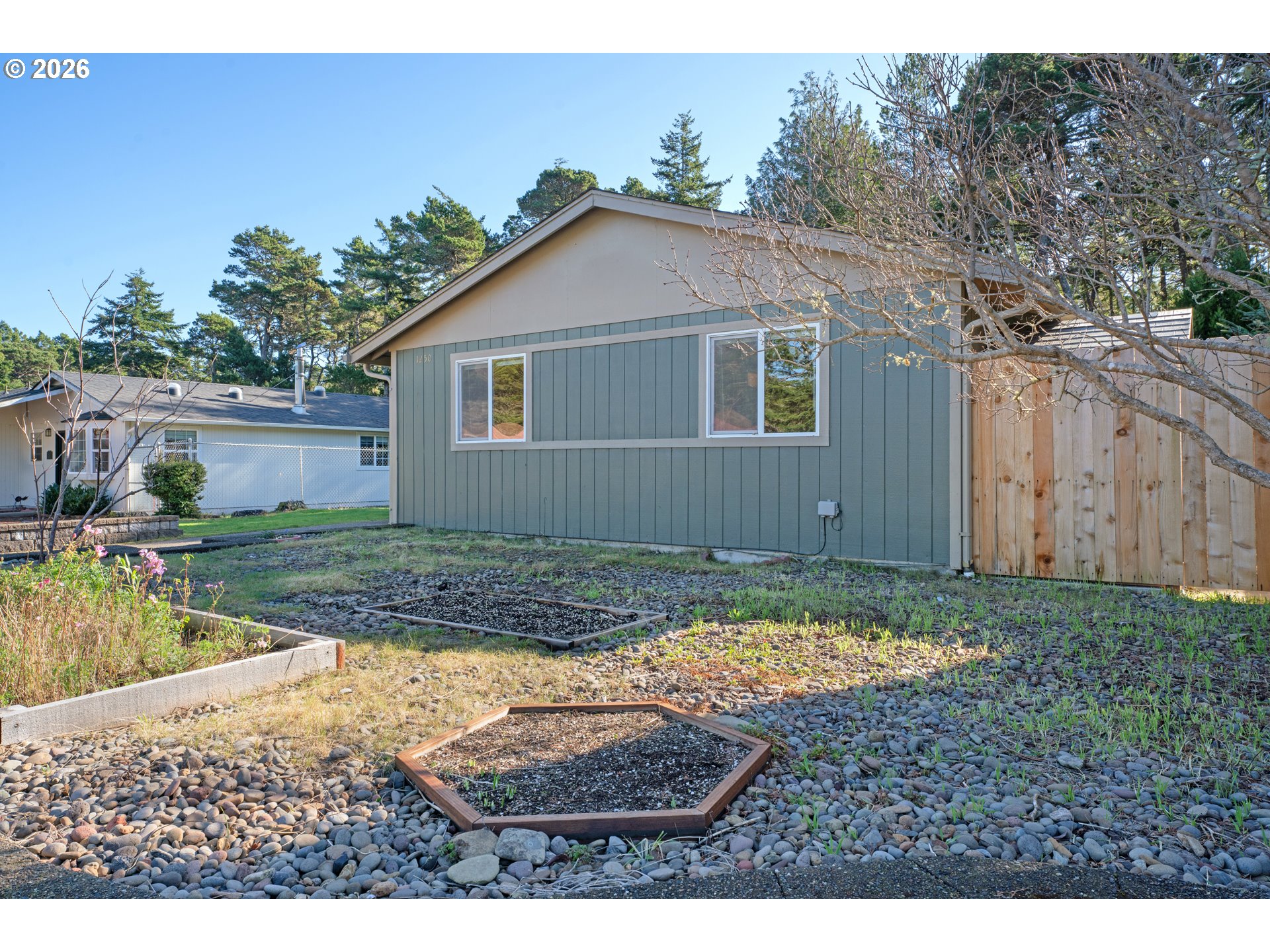 1250 34th Place Florence, OR 97439 - Photo 4 of 46