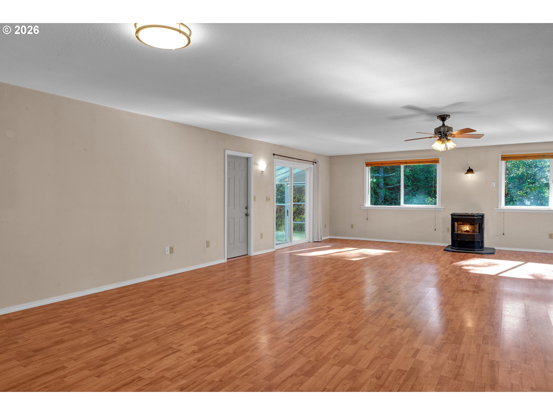 1250 34th Place Florence, OR 97439 - Photo 8 of 46