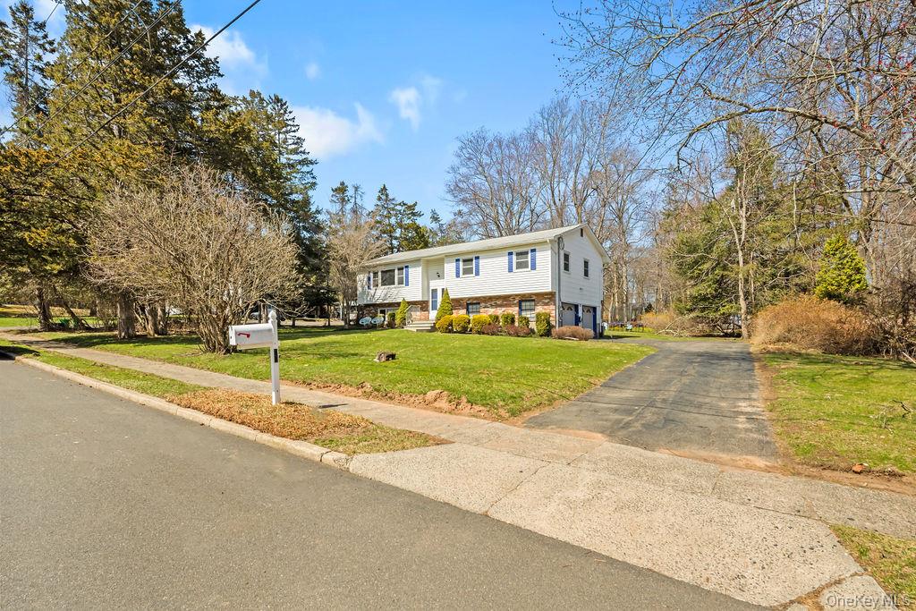 29 Sandy Brook Drive Spring Valley, NY 10977 - Photo 3 of 34