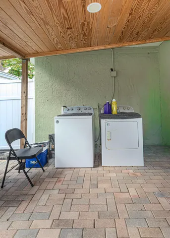 $440,000 | 740 Aspen Road, West Palm Beach, FL 33409