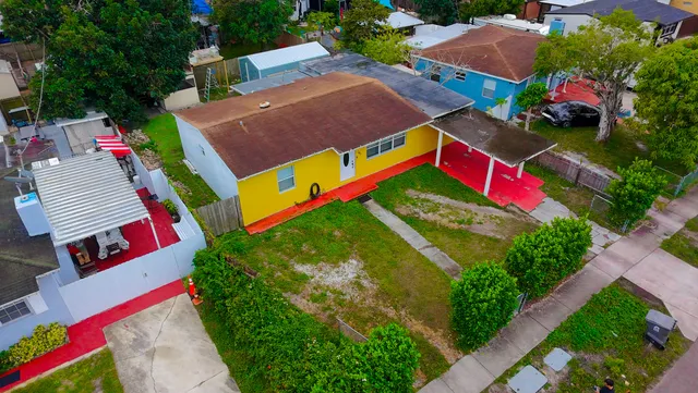 $440,000 | 740 Aspen Road, West Palm Beach, FL 33409