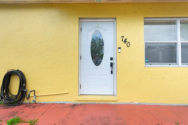 $440,000 | 740 Aspen Road, West Palm Beach, FL 33409