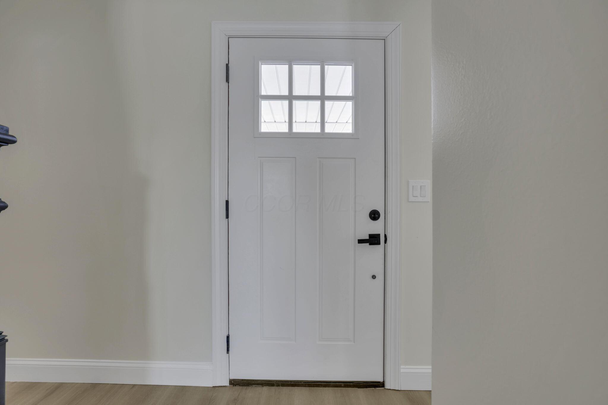 5273 Hayes Road Groveport, OH 43125 - Photo 11 of 89 Inside of front door