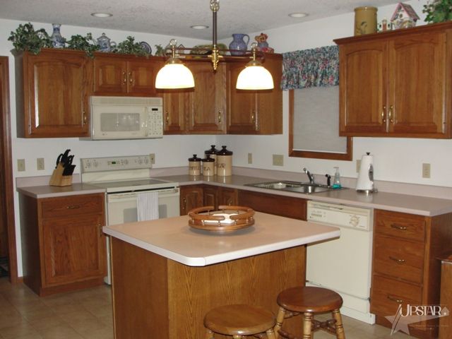 2027 Point Wood Road Fort Wayne, IN 46818 - Photo 5 of 26