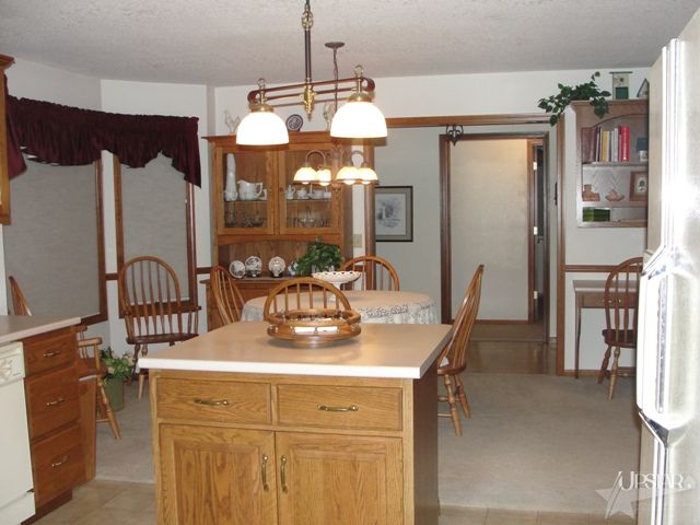 2027 Point Wood Road Fort Wayne, IN 46818 - Photo 7 of 26