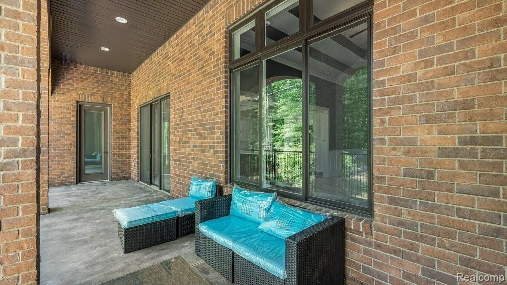 523 Rochdale Drive South Rochester Hills, MI 48309 - Photo 30 of 35