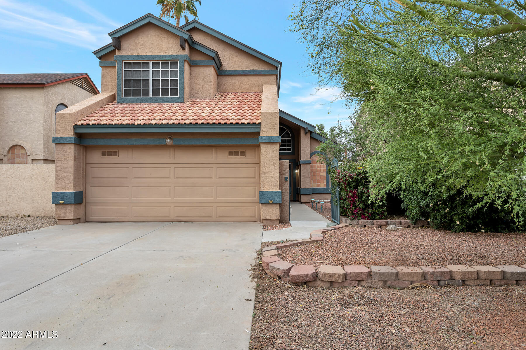 506 East Utopia Road Phoenix, AZ 85024 - Photo 1 of 15 Front