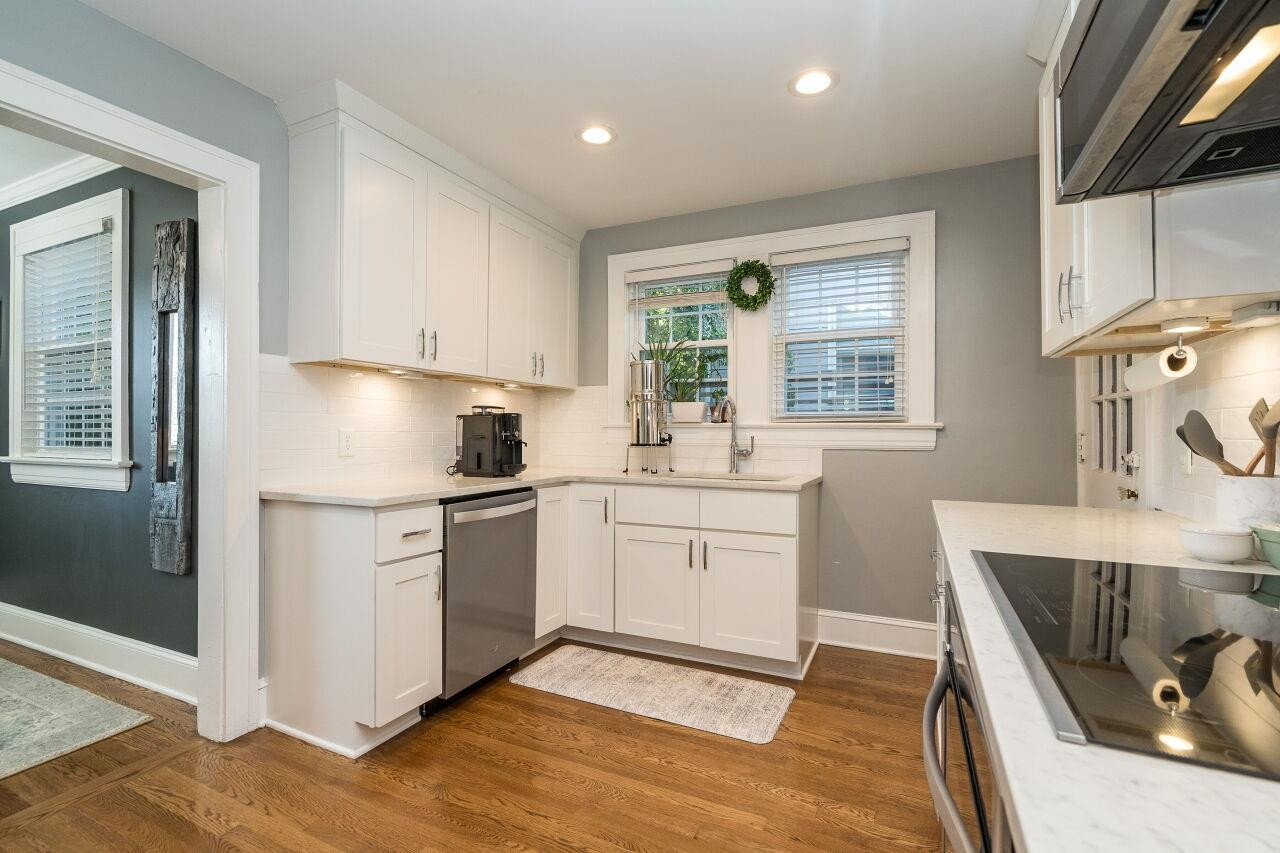 1401 Fairview Road Raleigh, NC 27608 - Photo 11 of 30 Photo 11
