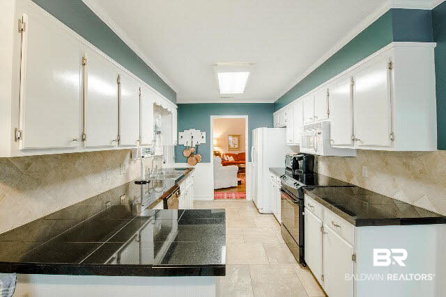 705 Olive Avenue Fairhope, AL 36532 - Photo 15 of 43 Kitchen