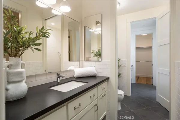 $6,250,000 | 2217 Laurel Place, Newport Beach, CA 92663