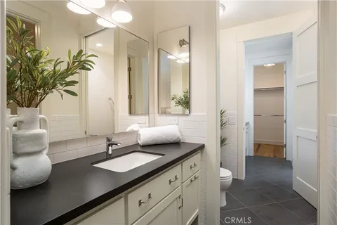 $6,250,000 | 2217 Laurel Place, Newport Beach, CA 92663