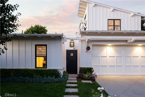 $6,250,000 | 2217 Laurel Place, Newport Beach, CA 92663